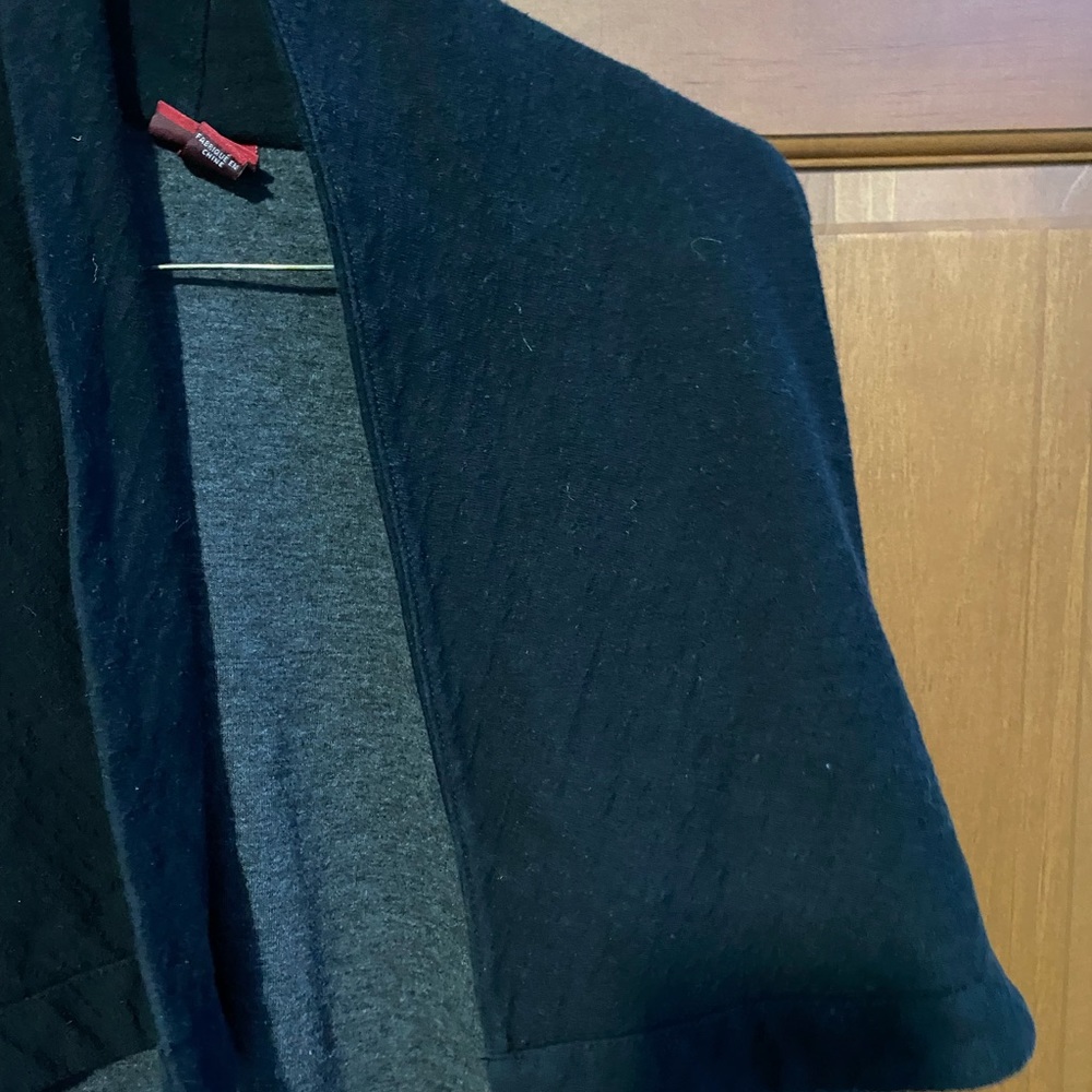 Sweater - Picture 2 of 4